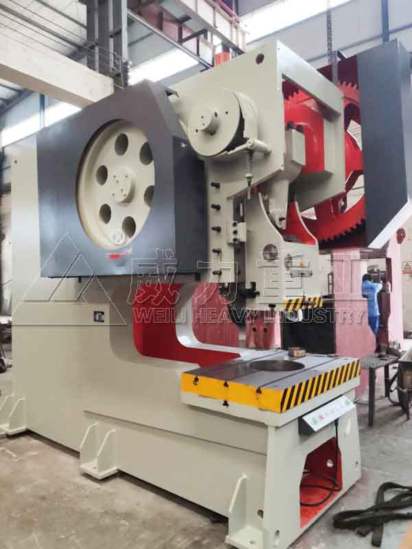 200噸深喉口壓力機